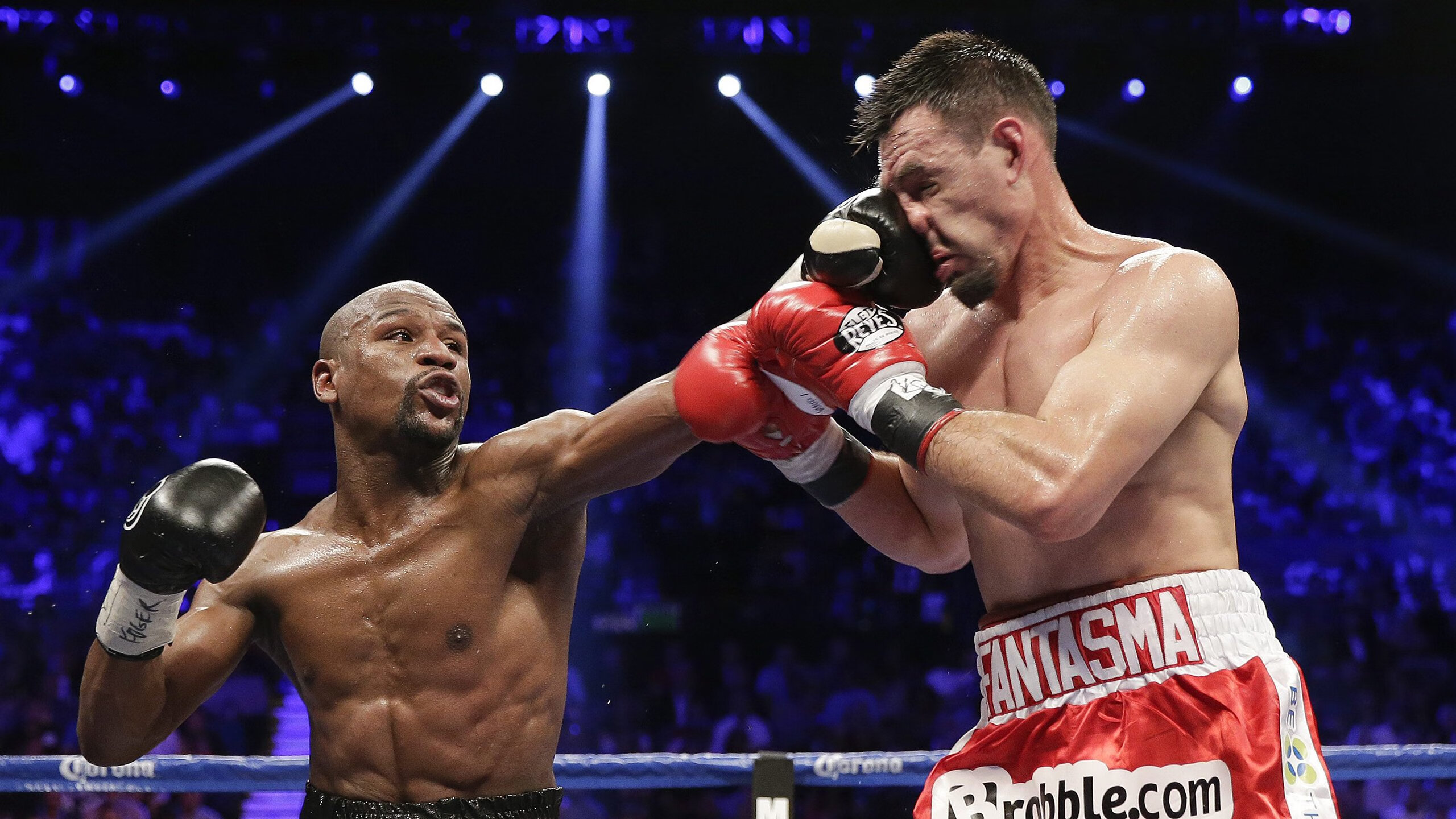 维尔·冯·威克：全场节奏掌控者，助力南非队打破对方防线，冯克劳维茨