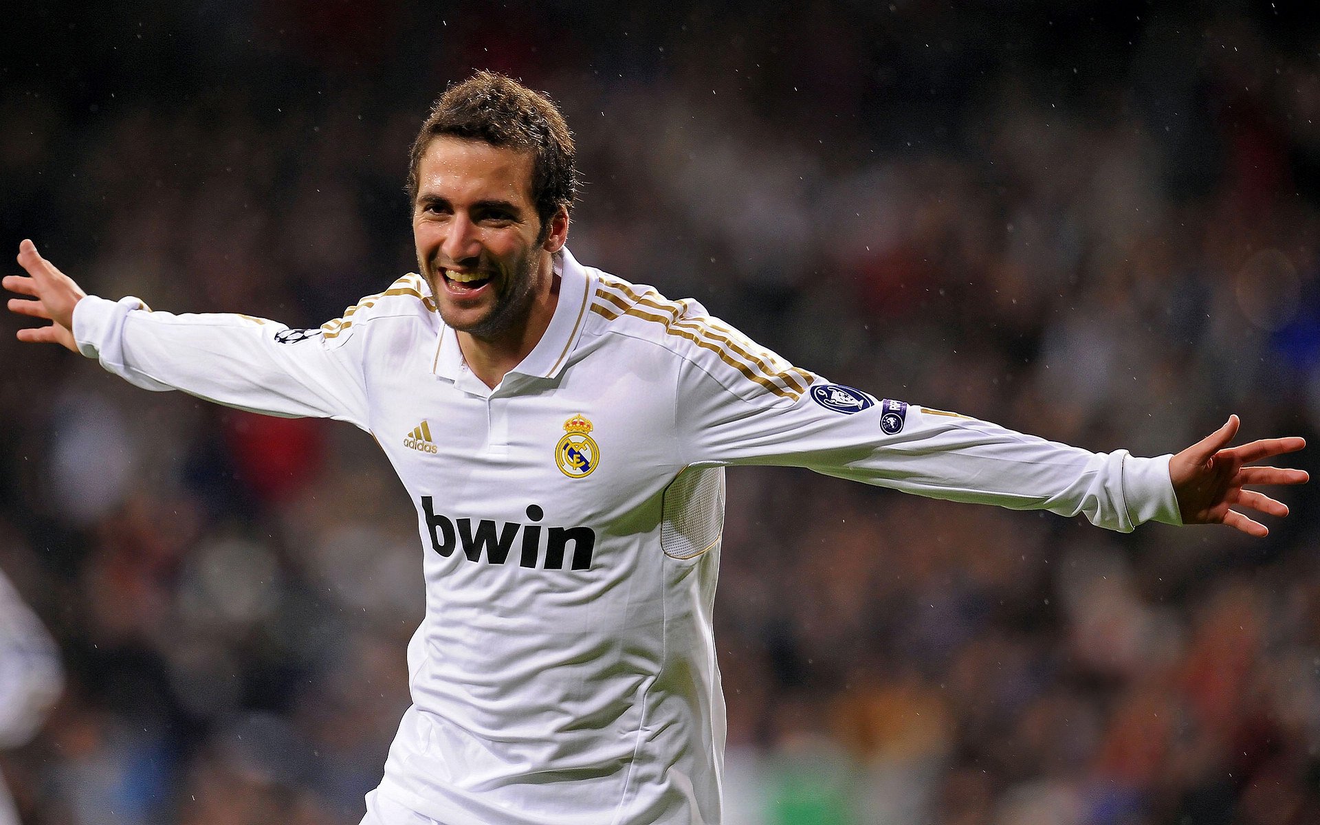 职业联赛鼓励俱乐部多场景赛事内容开发，参加职业联赛