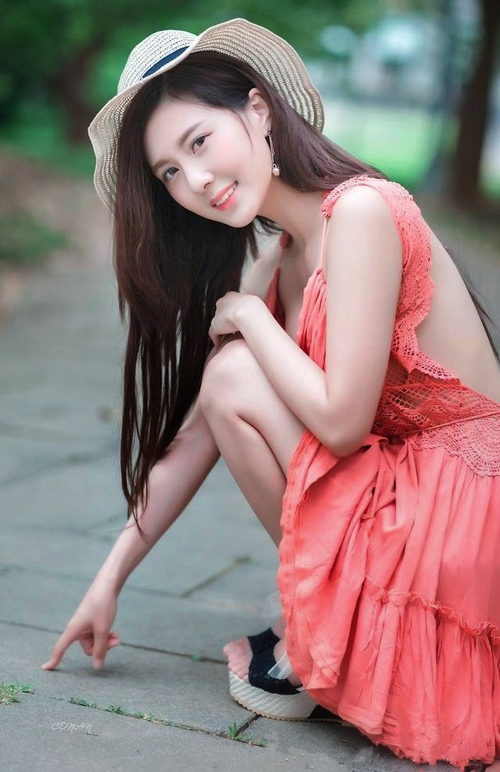 “足球场馆夜间照明改造完毕,比赛夜场精彩纷呈”,足球场夜间照明灯